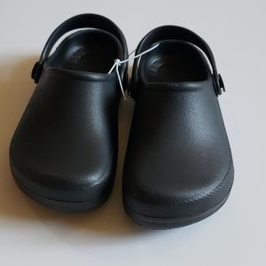 🌸 Black rain sandals.